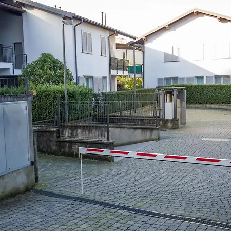 Con Giardino E Parcheggio Privato Белладжо