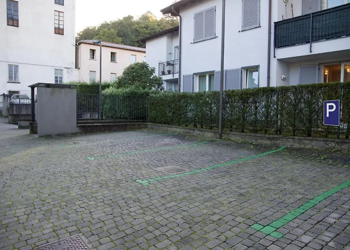 Con Giardino E Parcheggio Privato 公寓