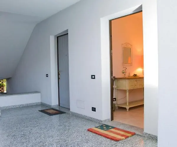 Con Giardino E Parcheggio Privato 公寓