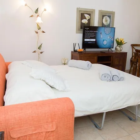 Con Giardino E Parcheggio Privato Apartmán